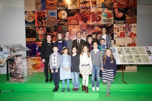 Feria del Mueble Yecla entrega los premios del concurso escolar conmemorativo de su 50º aniversario.
